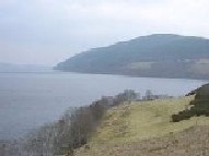il lago di Loch Ness, in Scozia